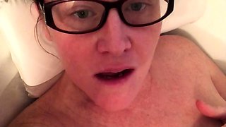 Cumshot amateur MILF suck and jerks dude in the bedroom