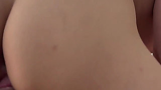Veo a Mi Latina Hermanastra Tomadose Fotos Sexis Para Su Novio, a Cambio De No Acusarla Con Nuestros Padrastros Se Deja Follar.