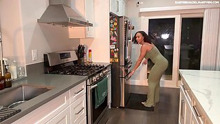 Hot busty mommy hot solo video