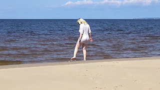 Golden Rain 96 - Piss on Beach