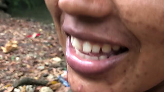 Sex with a Stranger Outdoors Really Delicious