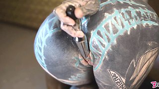 Tattooed Teen testing screw machine with her assfucking - fuck machine, gapes, climax, anal ,goth, punk,alt