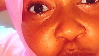 Beautiful Mature British Hijab Muslim MILF Can Handle a BBC