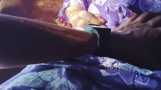 Gaav Ki Desi Bhabi Ko Bus Me Lund Pakdvaya