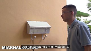Mia Khalifa - arabisk porrstjärna lär innocent hur man har porn med en kvinna