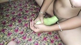 Desi Housewife Big Vegetable Fucking Big Pussy Hole