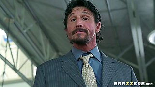 Shake Your Money Maker With Tommy Gunn, Megan Sage - Brazzers