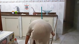 Rotin woman in the kitchen