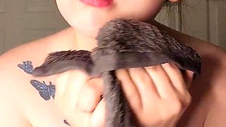 Big boob brunette masturbates on webcam
