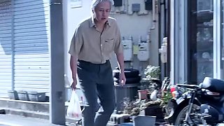 Japanese Father-in-law Spy Her Step Daughter-in-law,