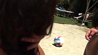 Multiple hot babes blowing 3 guys outdoors
