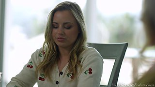 Anna Claire Clouds and Julia Ann hot lesbian sex