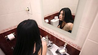 Cum in Pussy Without a Condom in a Public Toilet