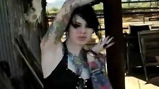 Maegan Machine wants you to see her tattoos.