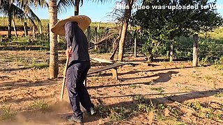 To See My Neighbor Weeding His Yard In The Hot Sun And That Gave Me A Lot Of Lust I Went To Ask For Water Only From A Towel
