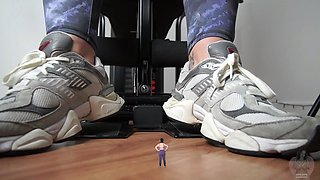 The Giantess Gym