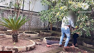 Garden Girlfriend with Boyfriend Blowjob and Fucking Without Condom