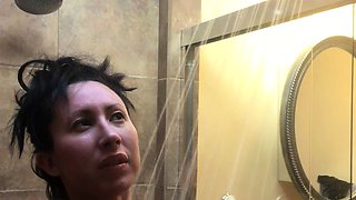 Omege japanese girl with big boobs on cams