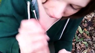 Public Blowjob and Facial in the Parc - Amateur Couple