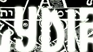 Trailer352