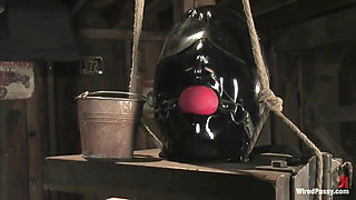 Cherry Torn Gets Her Pussy Wired