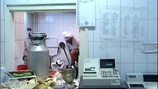 Lola Solana - Second Hand Women - Restaurant Kitchen Foursome