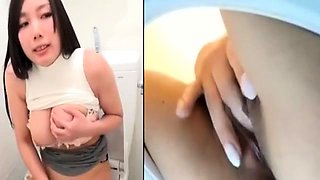 Stacked Japanese beauty gently fingers her squirting pussy