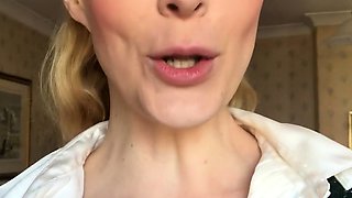 Brunette Solo Webcam Masturbation