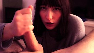 Webcam records amateur teens blowjob