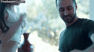 Stunning babe pussypounded in kitchen