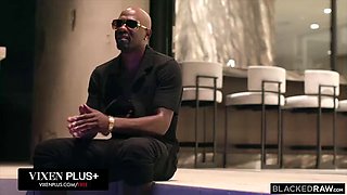 BLACKEDRAW Bendy Hottie Kelsi Monroe Does The Splits On His Huge BBC
