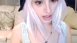 Hot amateur webcam teen masturbates for their fans