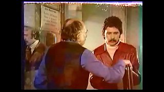Aynur Akkarsu - Cage Follow 1979 - UNSAL EMRE - TURKISH