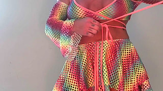 Tantalizing Try on with Simone Steele