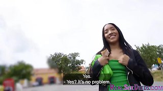 Pulled ebony enjoys pussyfucking outdoor