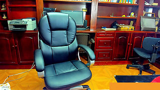 I'm alone in the office, so I'm recording myself masturbating.