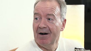 Raunchy whore and old geezer filthy sex movie