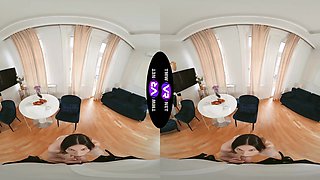 Sexy Housekeeper Gets A Creampie - TmwVRNet