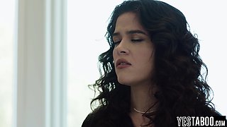Hung IT guy pounds a giant bum Spic wife