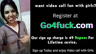 Desi Village Super Hottie MILF porn