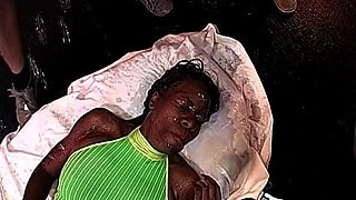 Humiliated Slave - She Loves the Smell