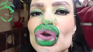 Green Minty Lipstick Glossy Pouty Bimbo Kisses 1080 Fhd