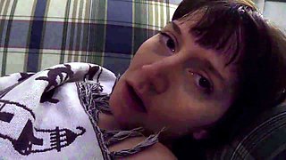 Bettie Bondage – Warming Up In Mommy’s Pussy
