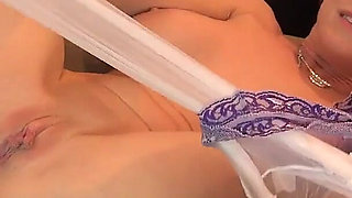 American MILF Dee Williams Strips off and Rubs Her Mature Pussy