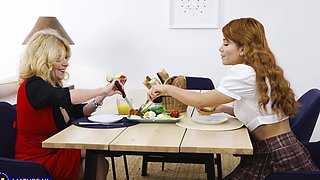 Mature mom and the slutty schoolgirl play lezzie games during their meeting