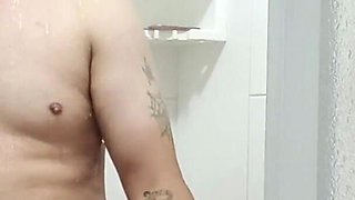 mi amiga duchandose.mp4