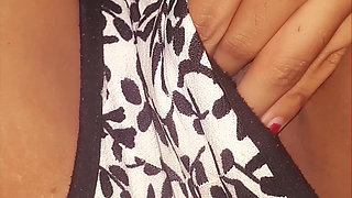 My Friend Susy Shows Me How She Masturbates and Today She Has a Very Hot Pussy and Ass
