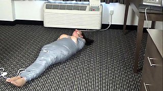 Mature brunette hookup amateur milf gives blowjob