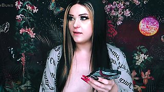 Layla rose masturbating on webcam in a hot solo video