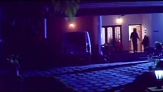Indian hot MILF in erotic video